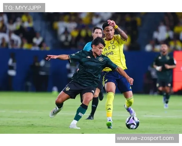 C罗左路华丽过人助攻马内劲射遭门将神扑无奈错失良机